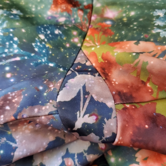 ONZIE • Charley Nature Galaxy Workout Leggings - Picture 5 of 10